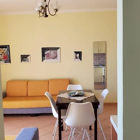 Lungomare 2d Apartment *